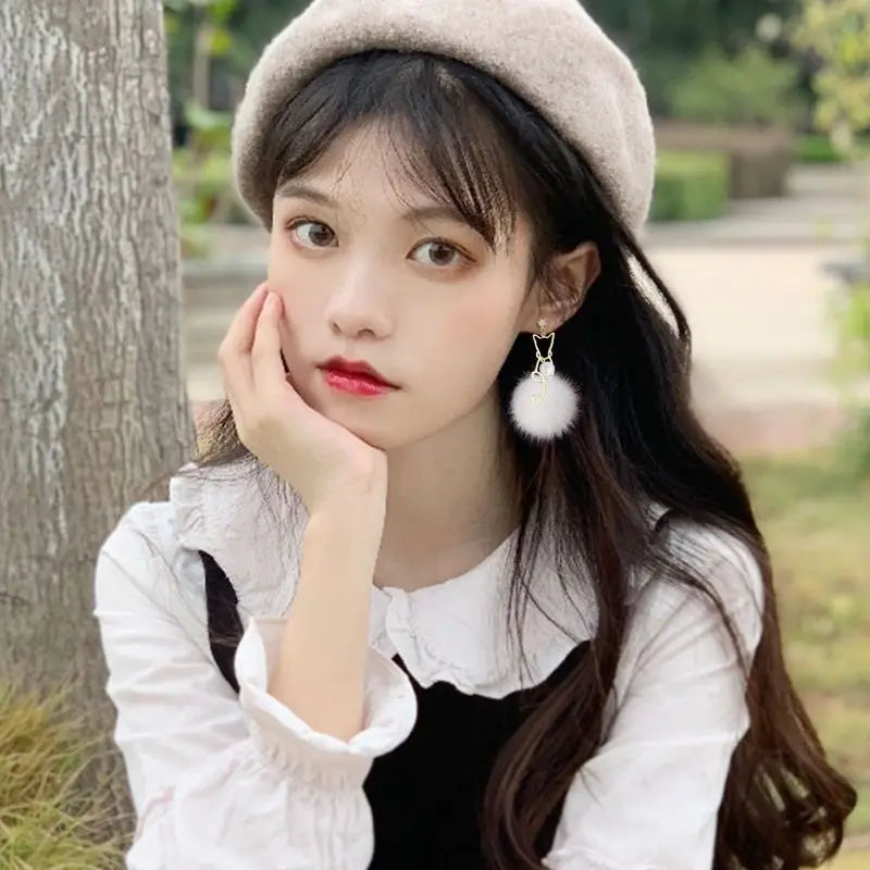 Korean Fashion of The New Cat Pearl Hair Ball Earrings Female Ins Autumn and Winter Plush Earrings Long Earrings for Women